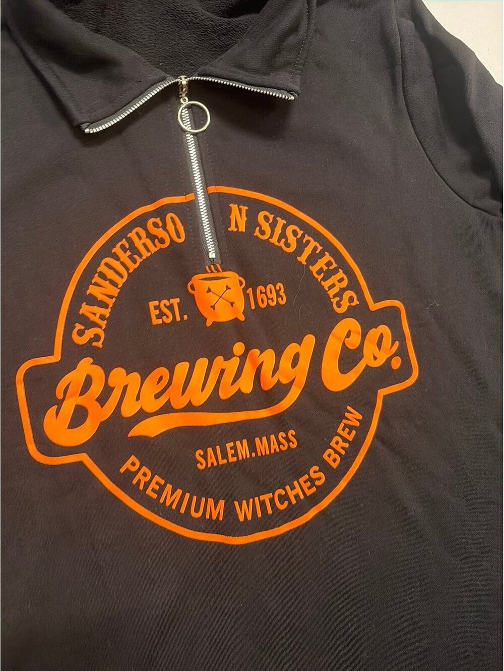 Sanderson Sisters Brewing Co Quarter Zip Pullover XL Hocus Pocus Salem Mass